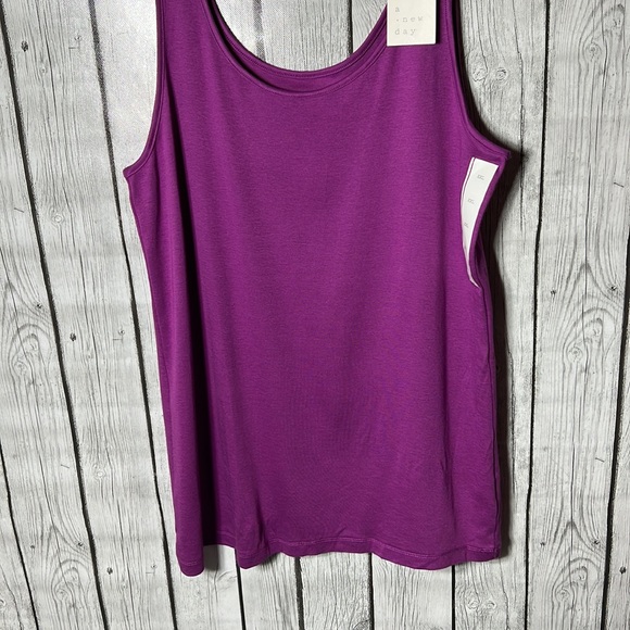 A new day purple tank size XXL - Picture 3 of 9